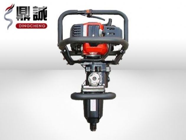 點(diǎn)擊查看詳細(xì)信息<br>標(biāo)題：便攜式內(nèi)燃扳手 閱讀次數(shù)：4482