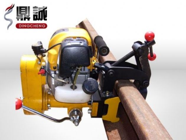 點擊查看詳細信息<br>標(biāo)題：內(nèi)燃鋼軌鉆孔機 閱讀次數(shù)：4781