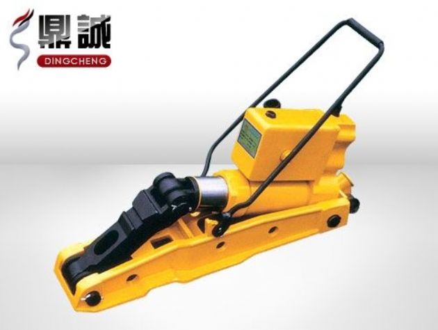 點(diǎn)擊查看詳細(xì)信息<br>標(biāo)題：液壓起撥道機(jī) 閱讀次數(shù)：4305