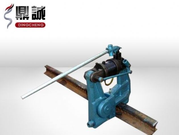 點擊查看詳細信息<br>標題：液壓鋼軌擠孔機 閱讀次數(shù)：4512